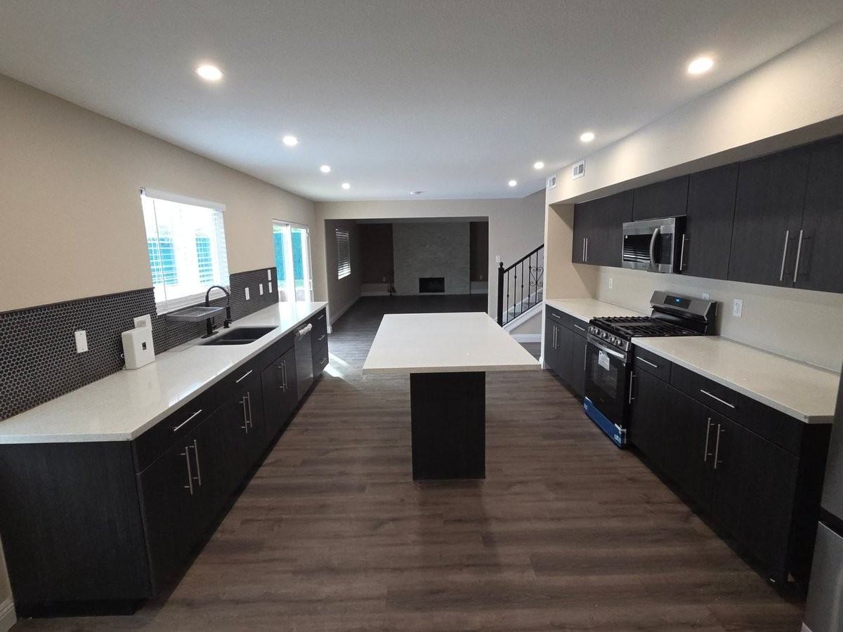 6845 Coley Ave - Photo 4 of 50