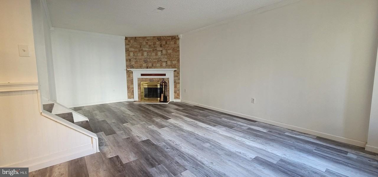 2209 Greenwood Dr - Photo 2 of 17