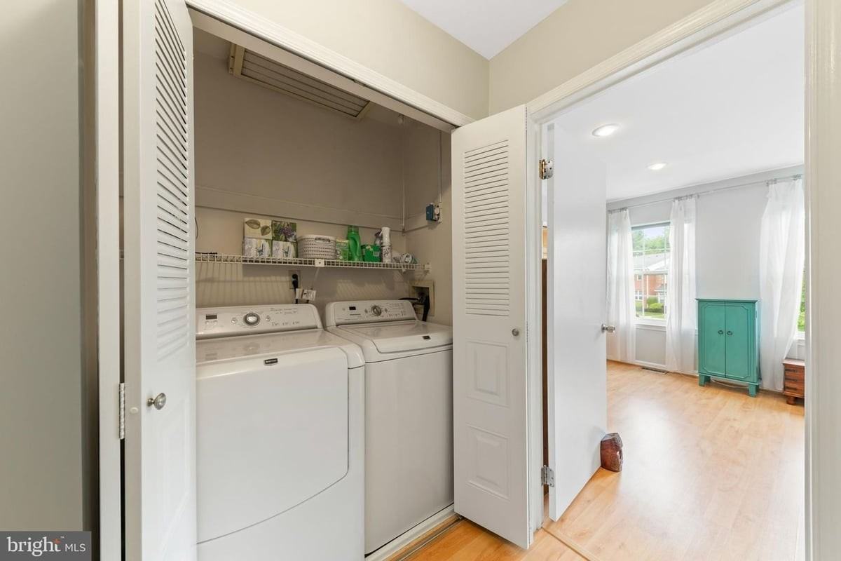 41 Quince Ct - Photo 7 of 33