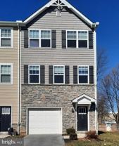 723 Admirals Quay Dr - Photo 1 of 1