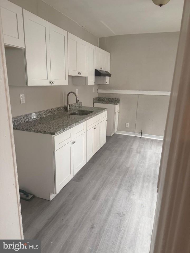 518 Chain St - Photo 4 of 16