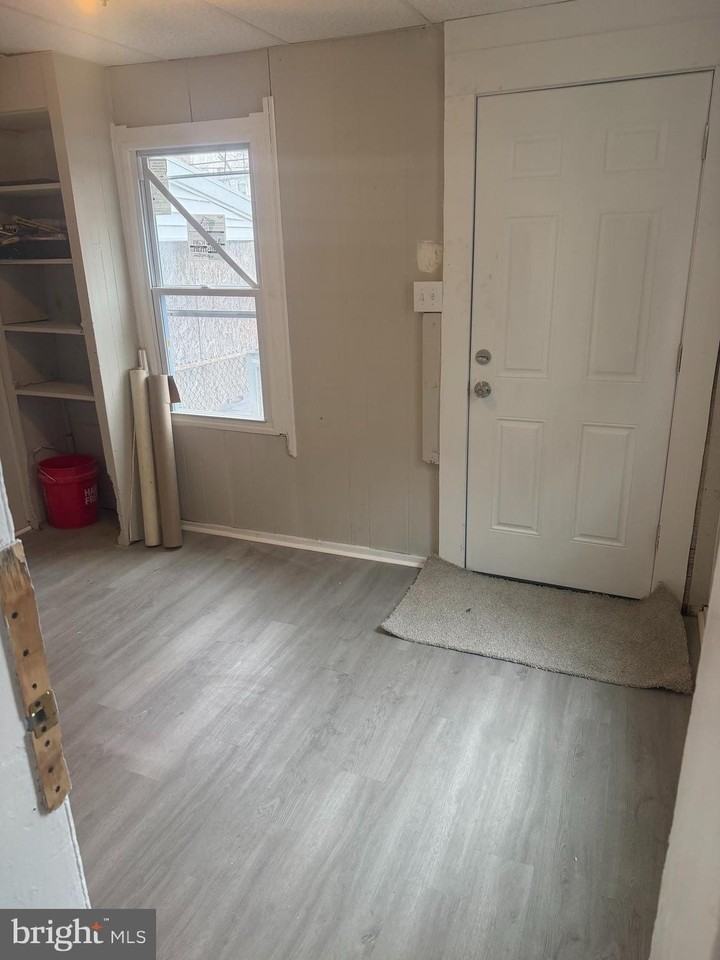 518 Chain St - Photo 6 of 16