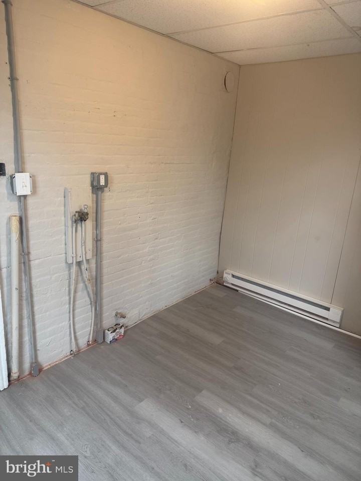 518 Chain St - Photo 7 of 16