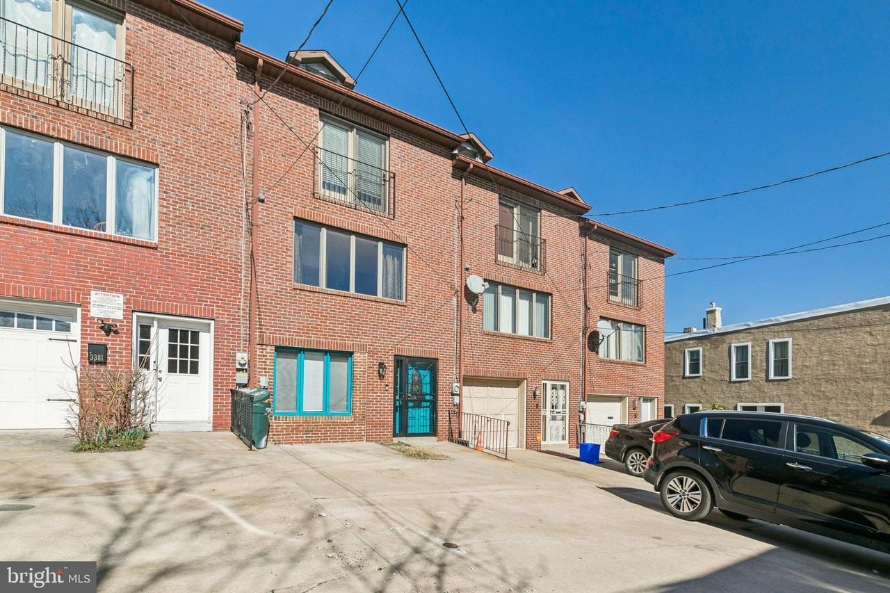 3379 Frederick St - Photo 3 of 43