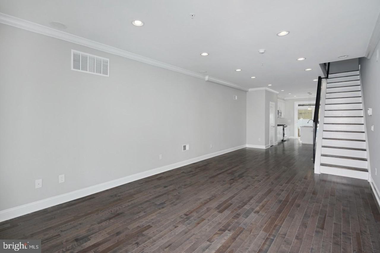 220 Cecil B Moore Ave - Photo 5 of 25