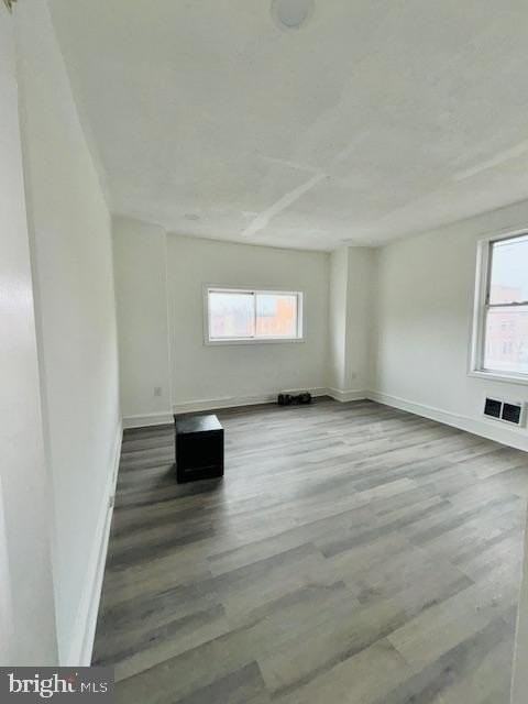 2029 E Tioga St 2nd Fl - Photo 2 of 11