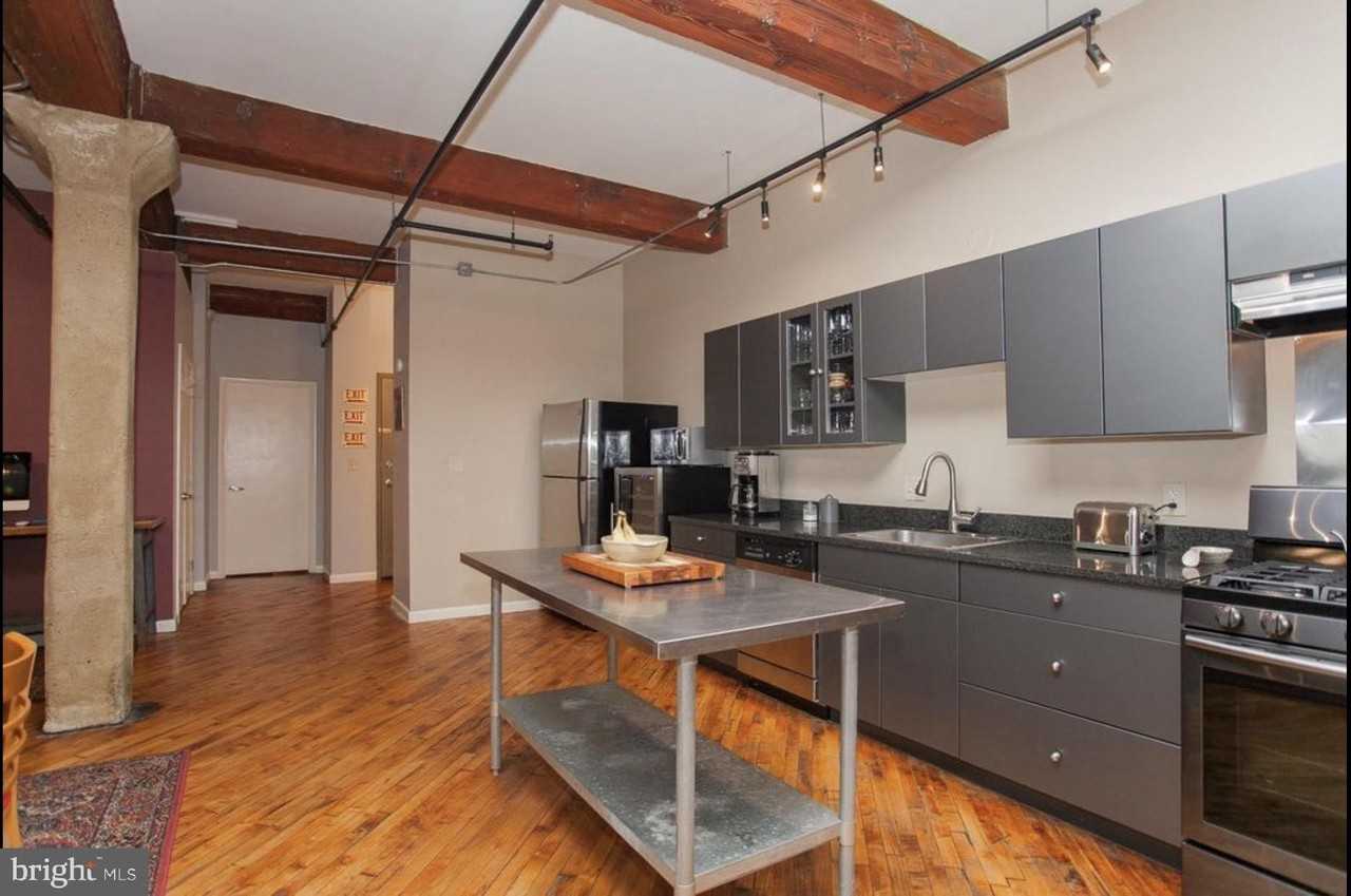 121026 Buttonwood St Unit 203 - Photo 2 of 9