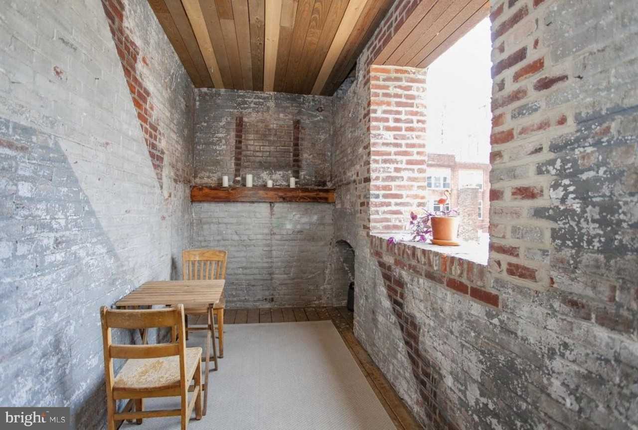 121026 Buttonwood St Unit 203 - Photo 6 of 9