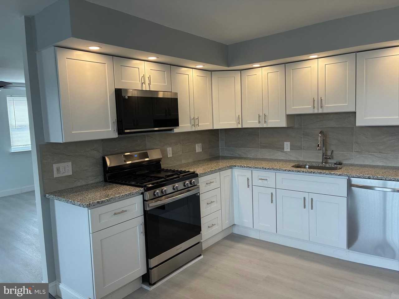 4206 Chalfont Pl - Photo 6 of 18