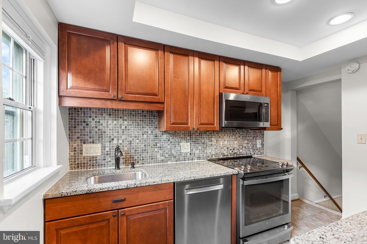 4678 36th St S Unit A - Photo 2 of 48