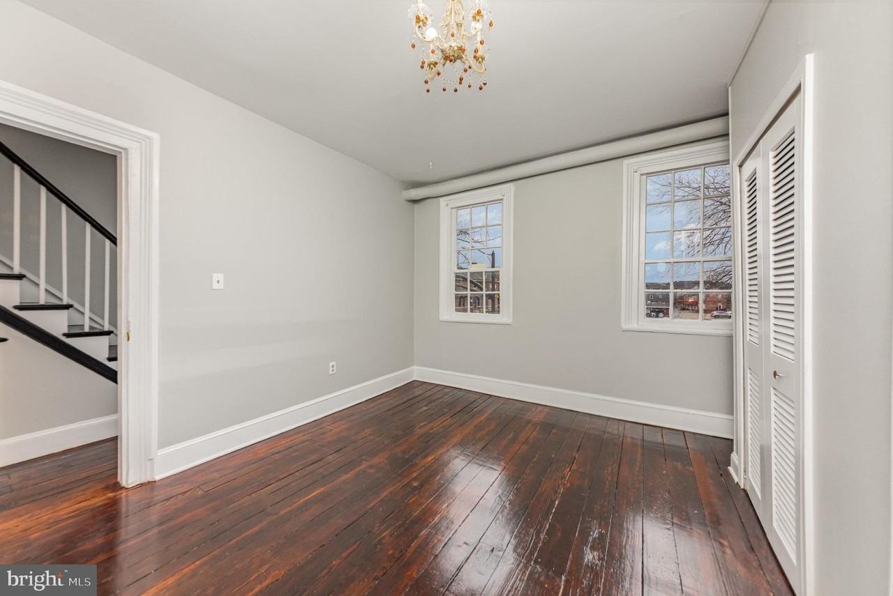 503 Caroline St Unit 2 - Photo 4 of 12