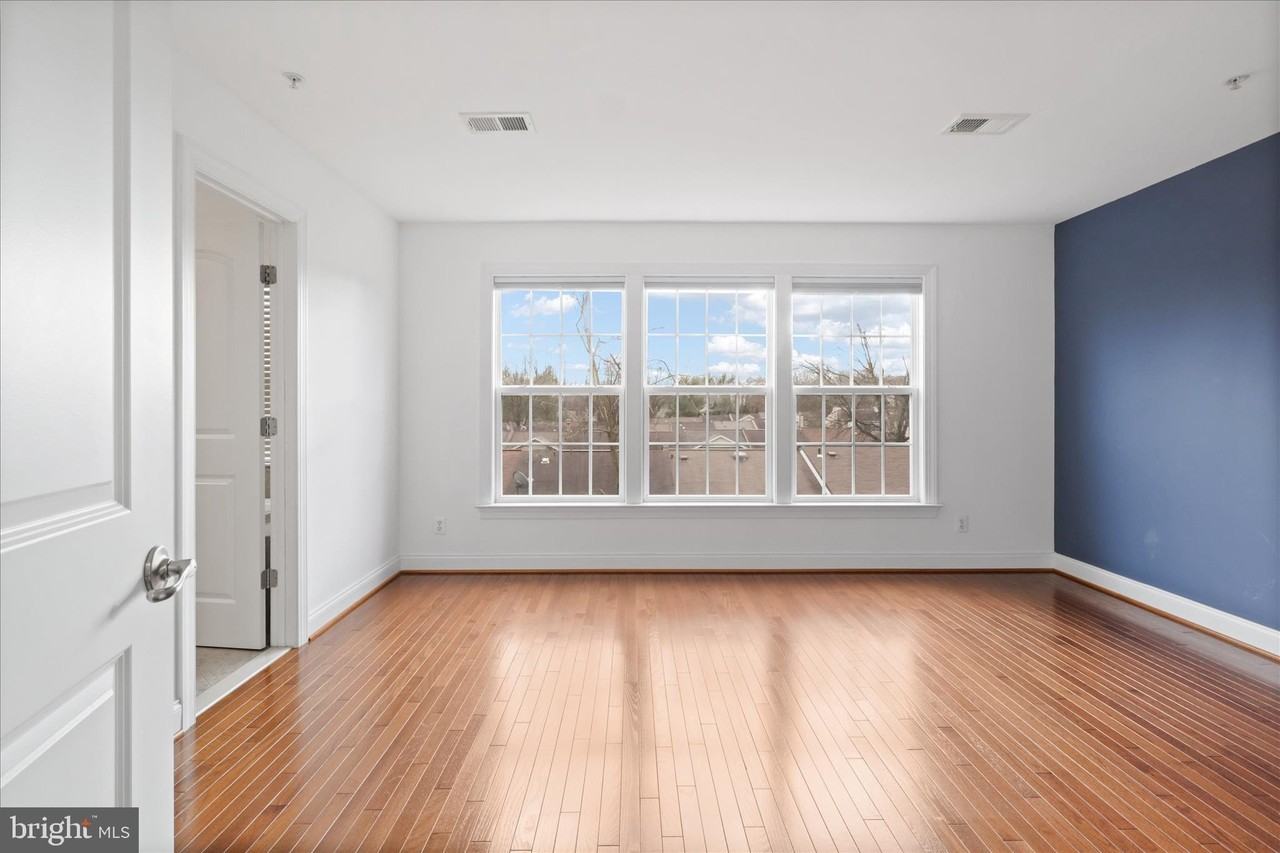 8072 Criaza Branch Ct - Photo 3 of 21