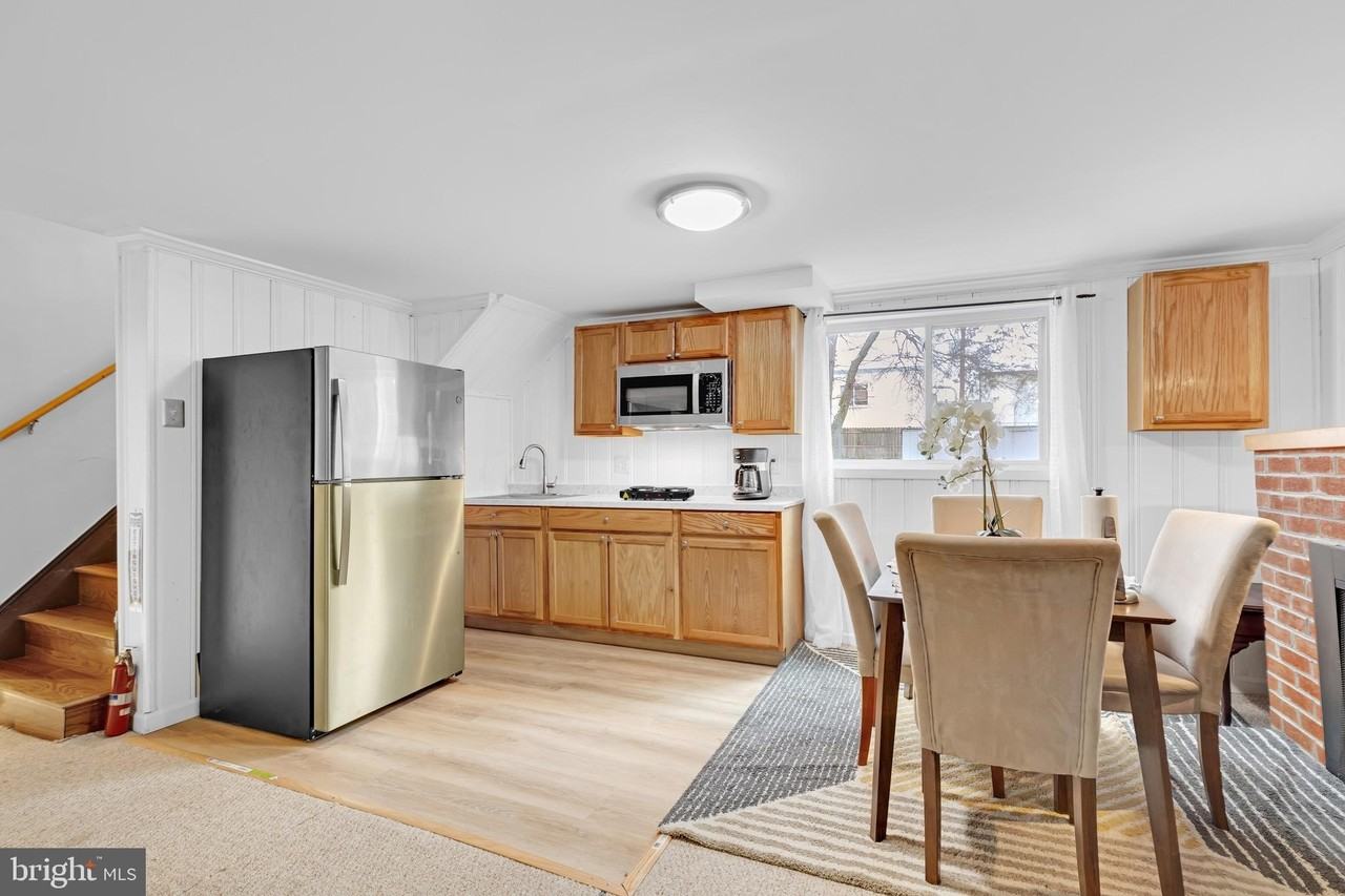 7109 Layton Dr - Photo 3 of 20