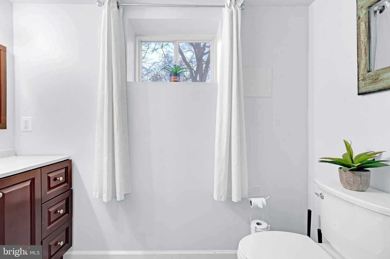 7109 Layton Dr - Photo 7 of 20