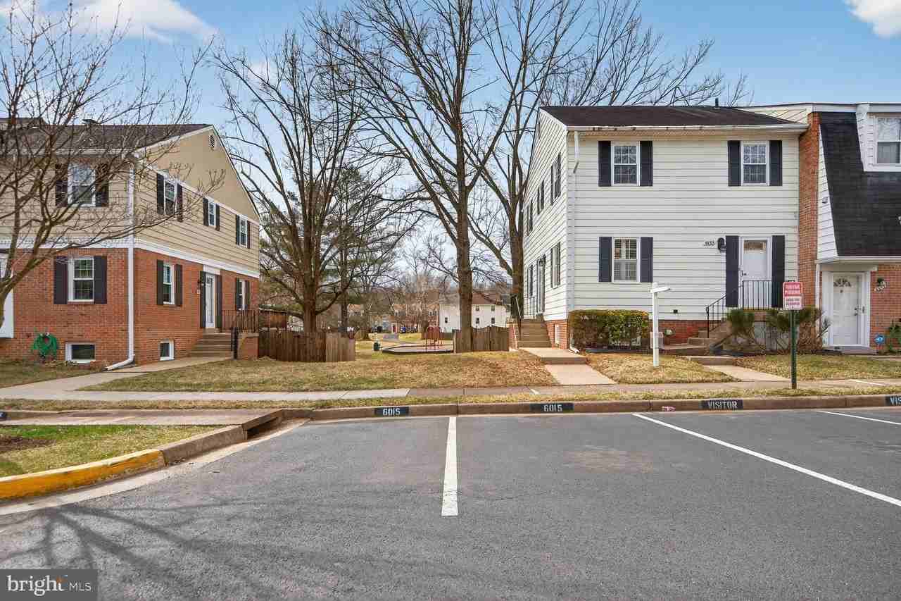 6015 Ticonderoga Ct - Photo 4 of 50