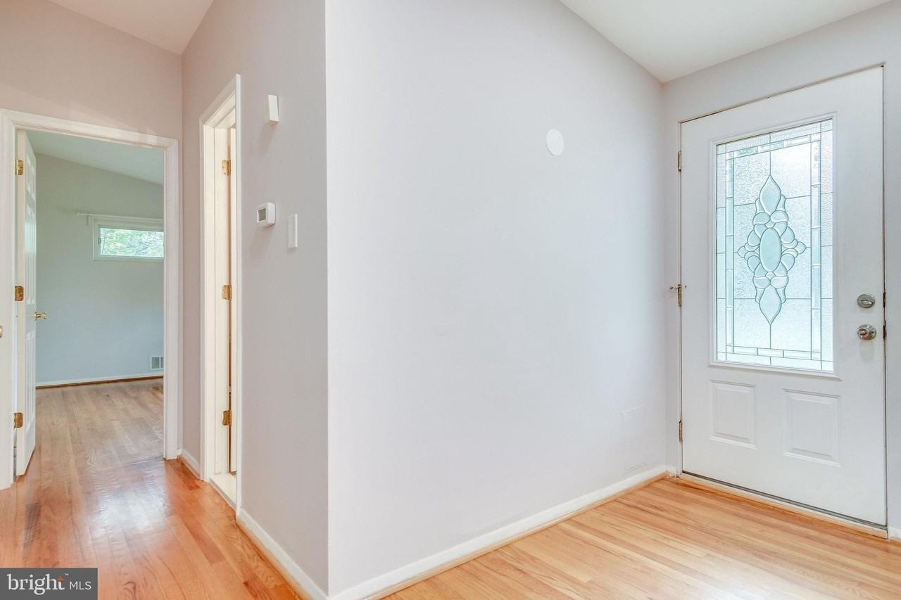 6525 Byrnes Dr - Photo 2 of 50