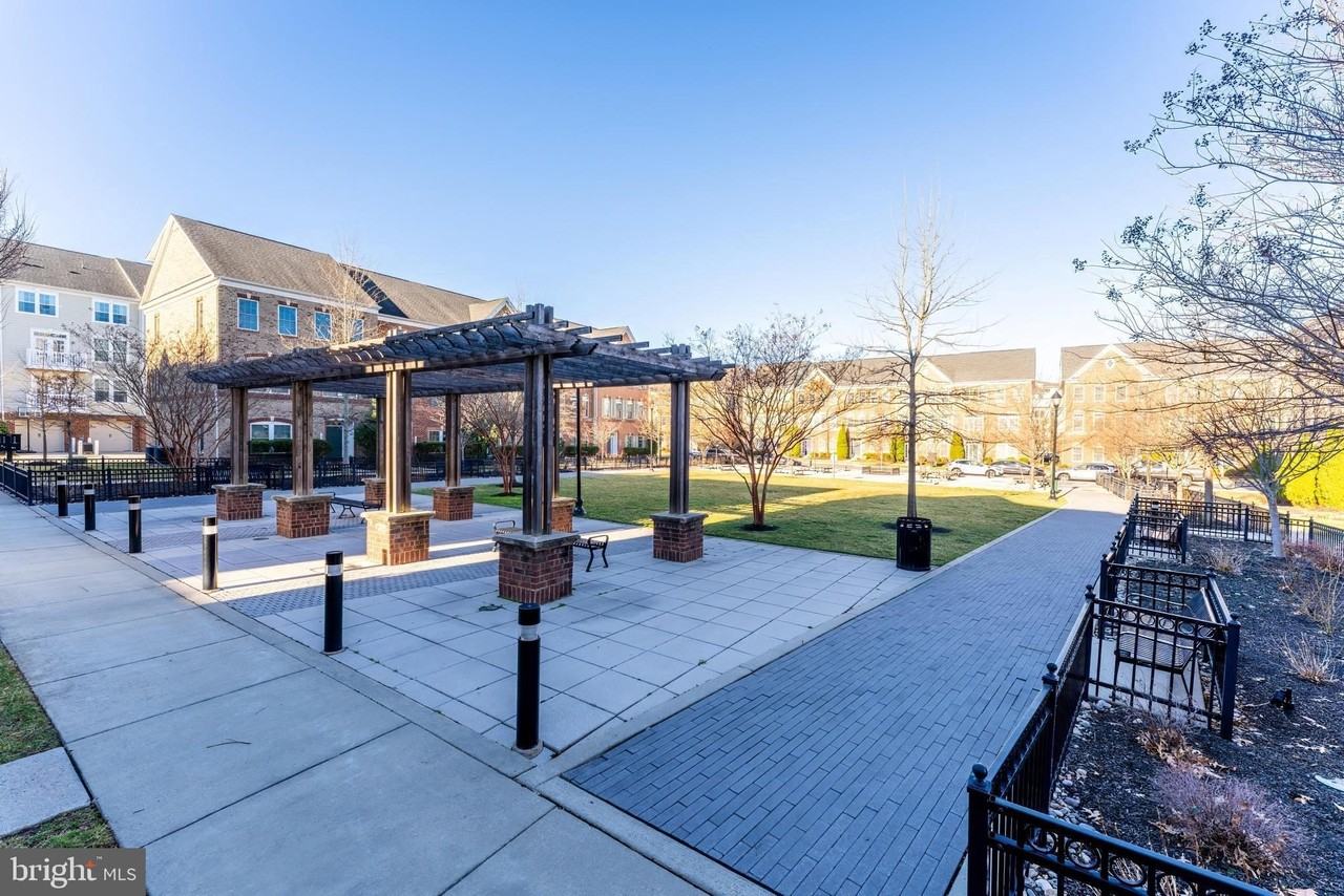 3104 Magellan Ct - Photo 2 of 50