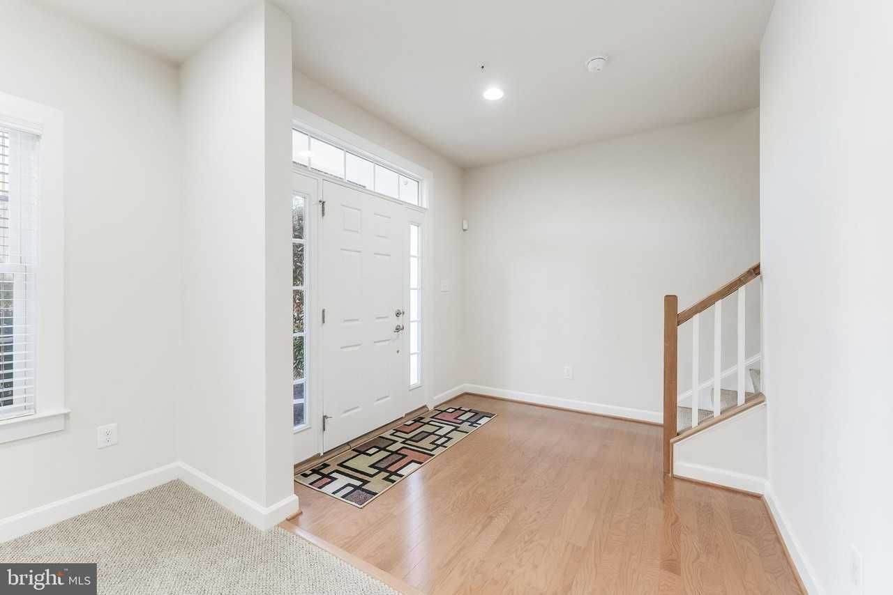 3104 Magellan Ct - Photo 4 of 50