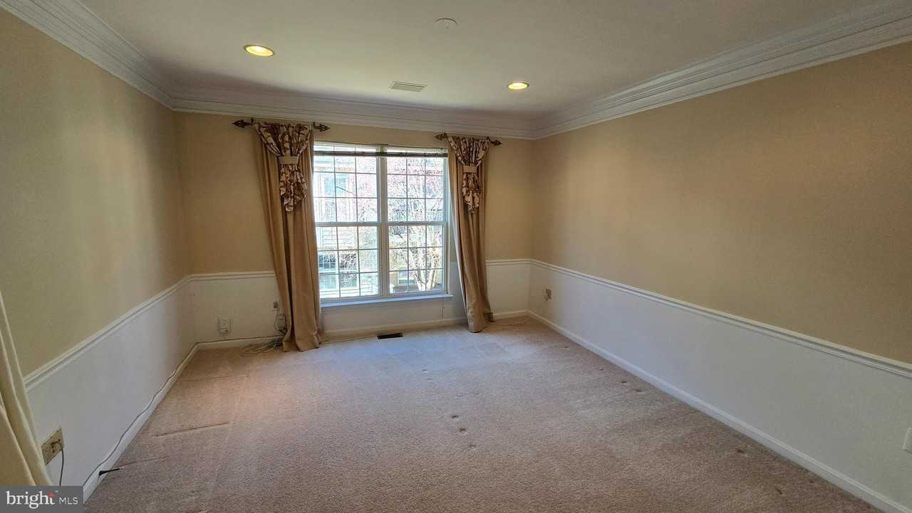 1547 Northern Neck Dr Apt 101 - Photo 7 of 11