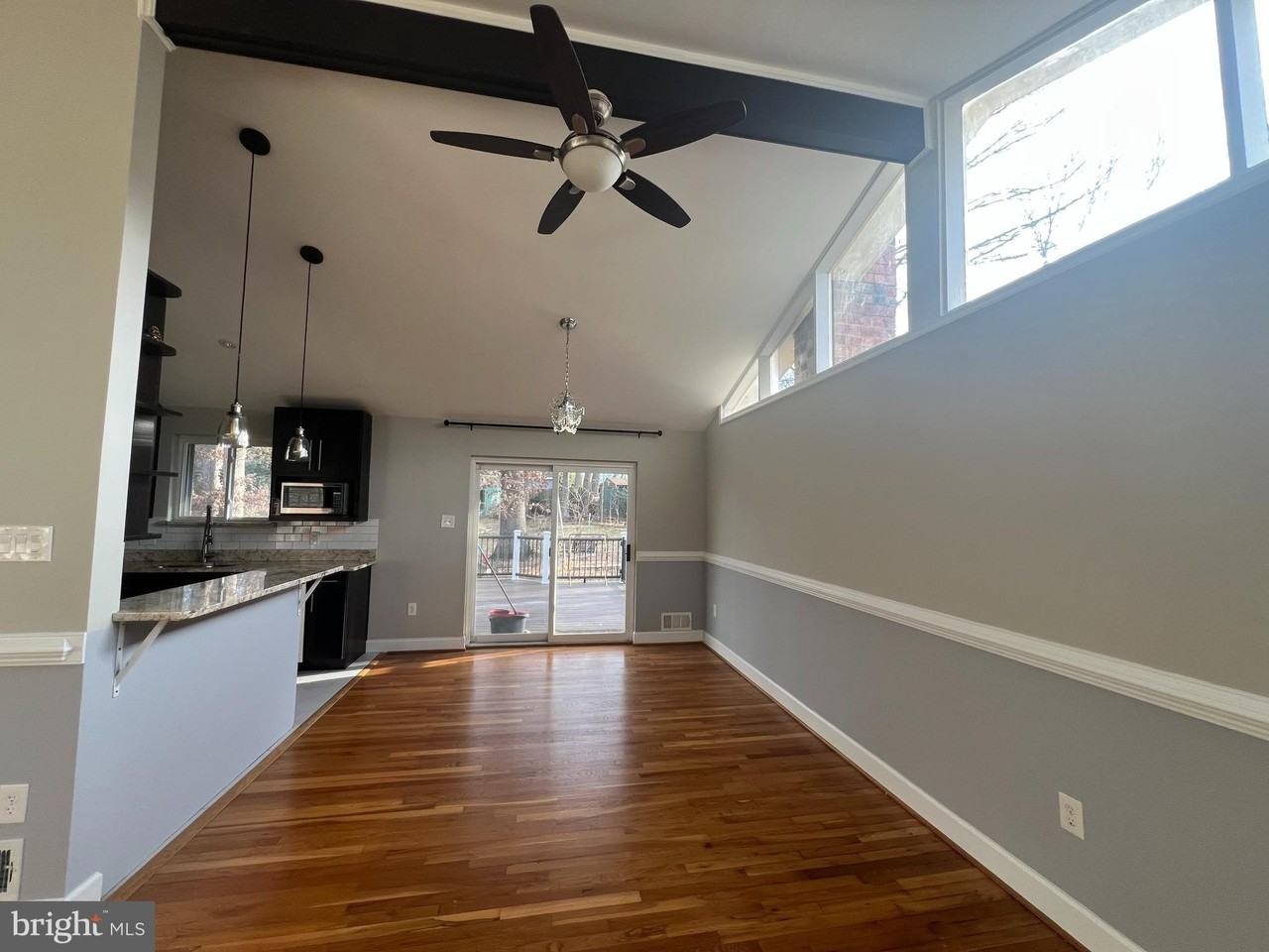 10123 Eastlake Dr - Photo 4 of 15