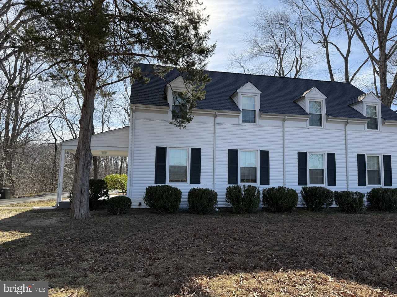 12109 E Gate Ln - Photo 2 of 16