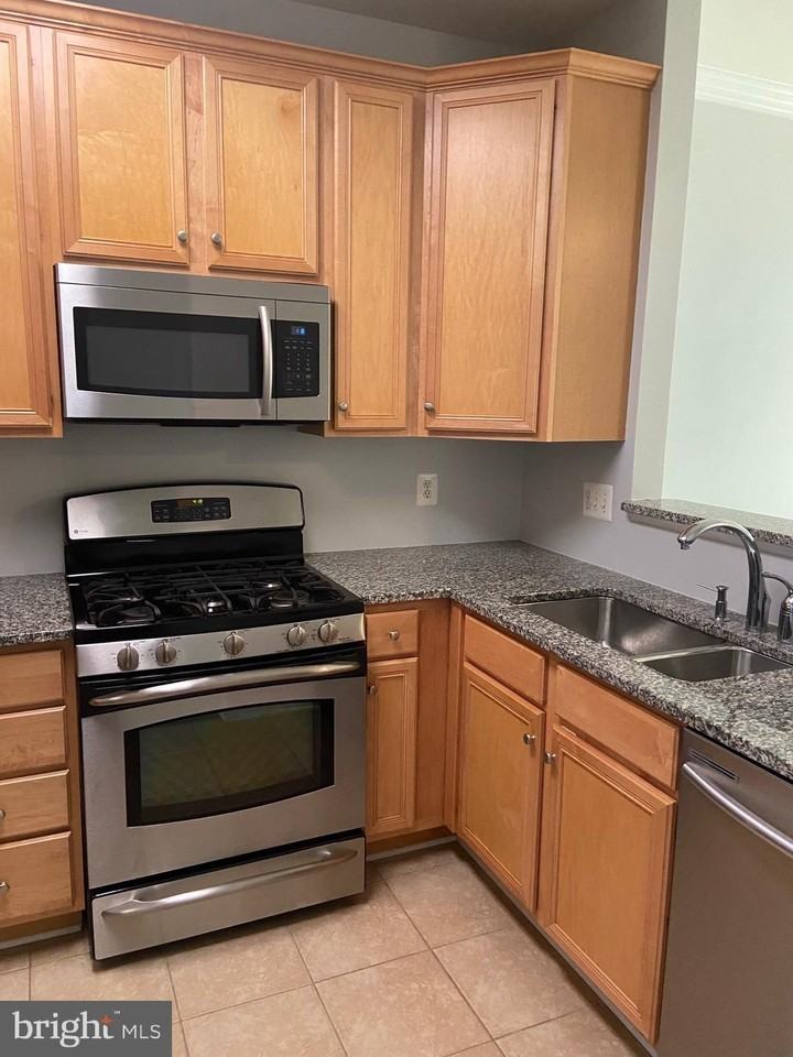 20375 Belmont Park Ter Unit 109 - Photo 7 of 22