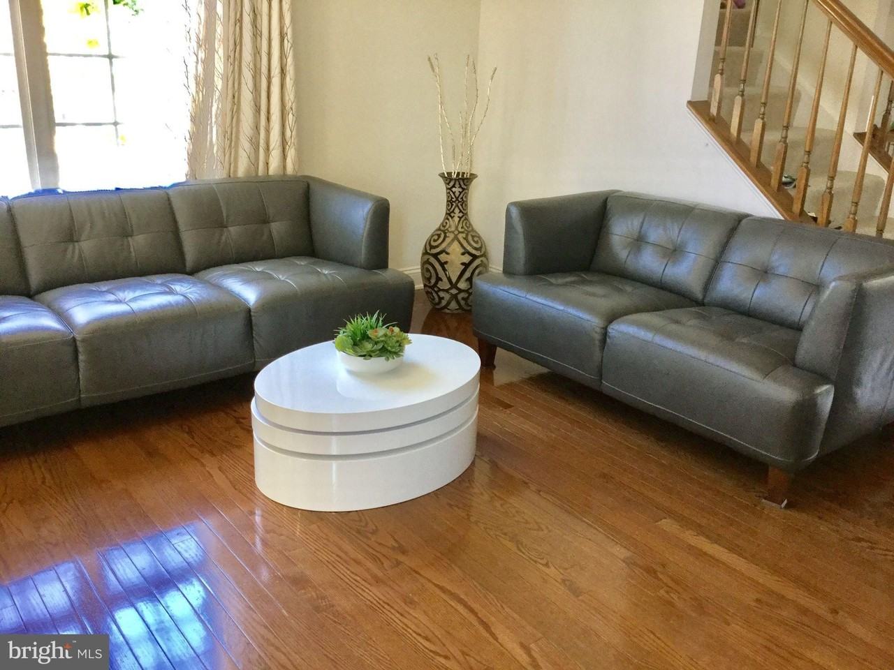 42258 Castle Ridge Sq - Photo 5 of 34