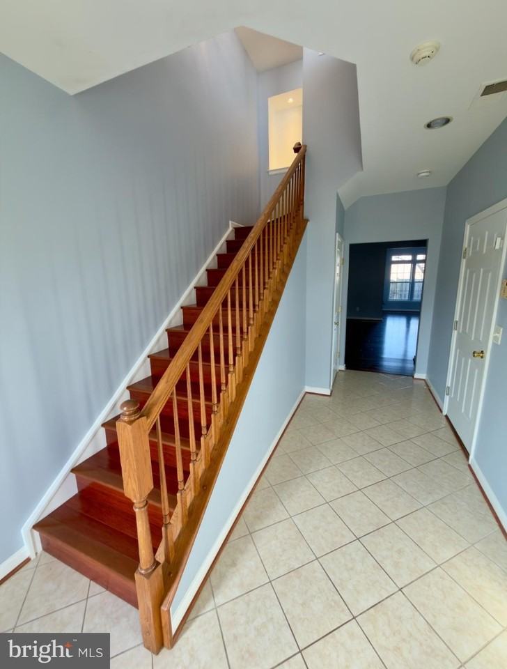 15044 Danehurst Cir - Photo 2 of 24