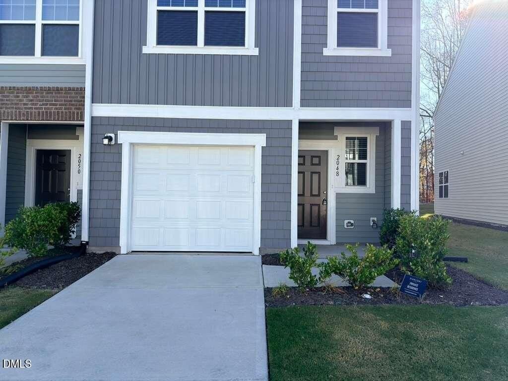 2048 Trailside Dr - Photo 3 of 27