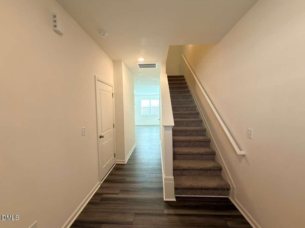 2048 Trailside Dr - Photo 5 of 27