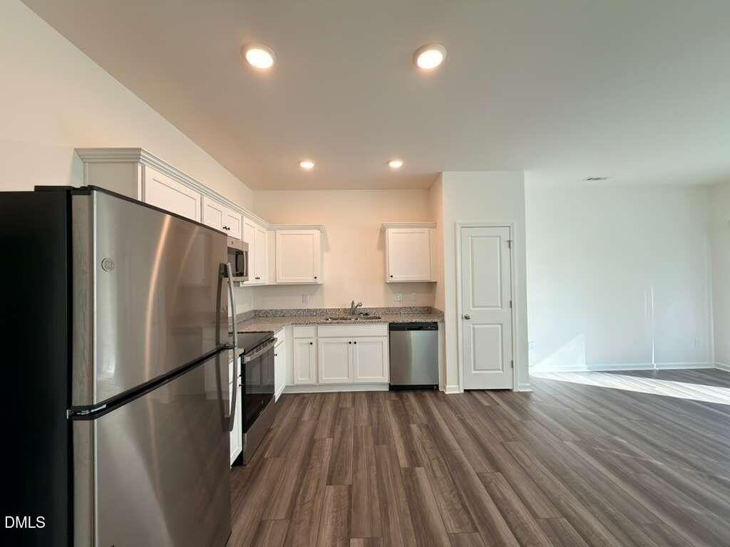 2048 Trailside Dr - Photo 6 of 27