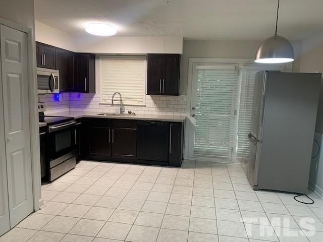 1133 Nottingham Cir - Photo 2 of 7