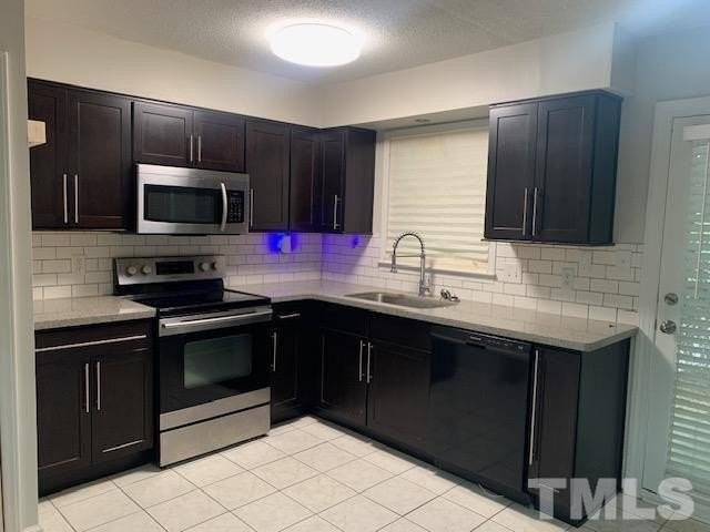 1133 Nottingham Cir - Photo 3 of 7