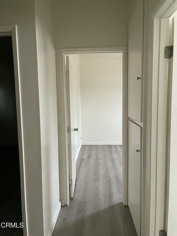 712 S G St #E - Photo 7 of 12