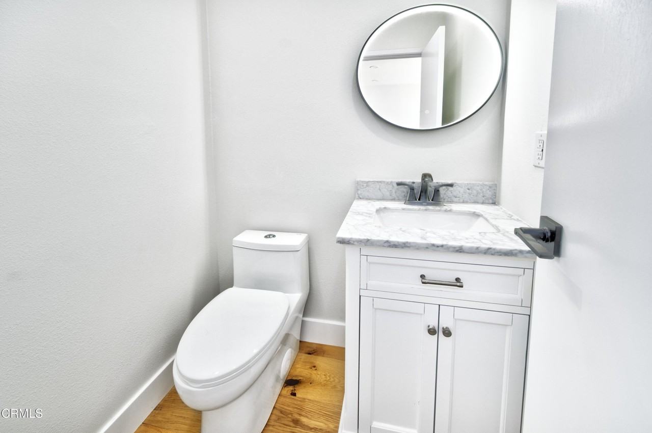 404 Arcade Dr - Photo 3 of 11