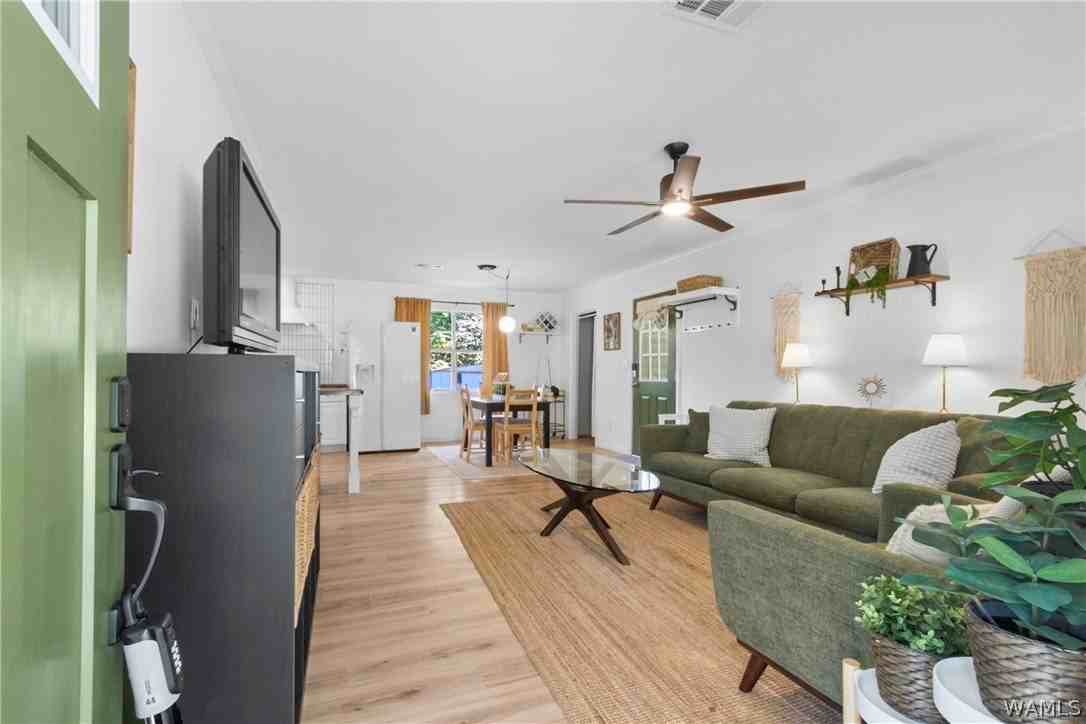 1929 24th Ave E - Photo 2 of 35