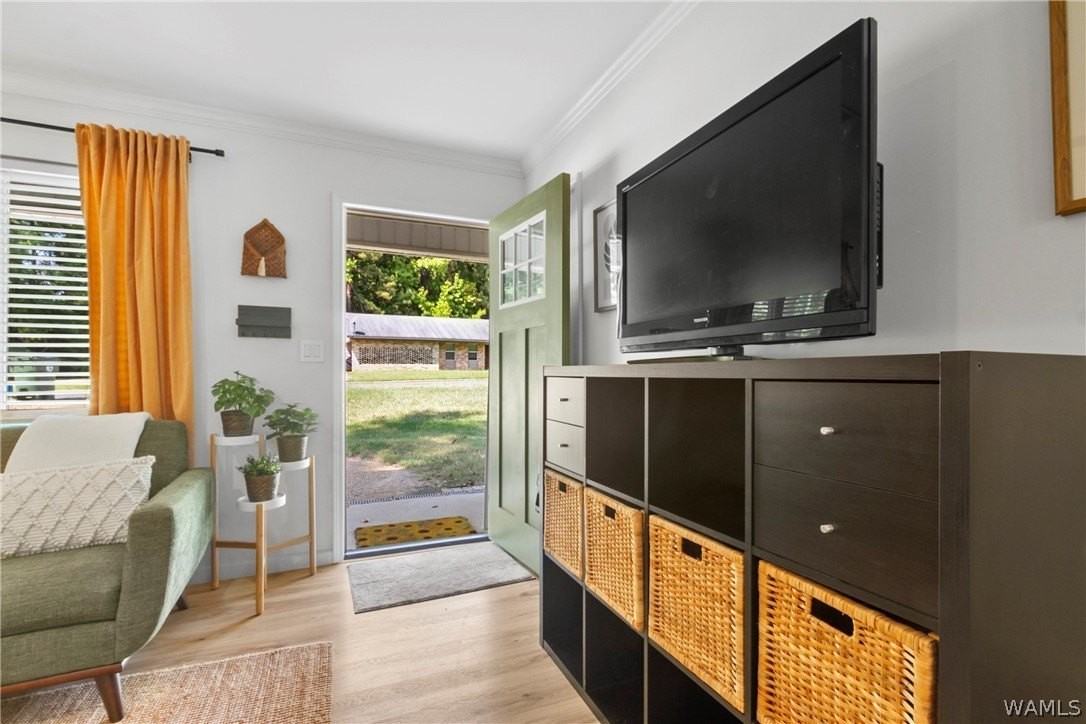 1929 24th Ave E - Photo 3 of 35