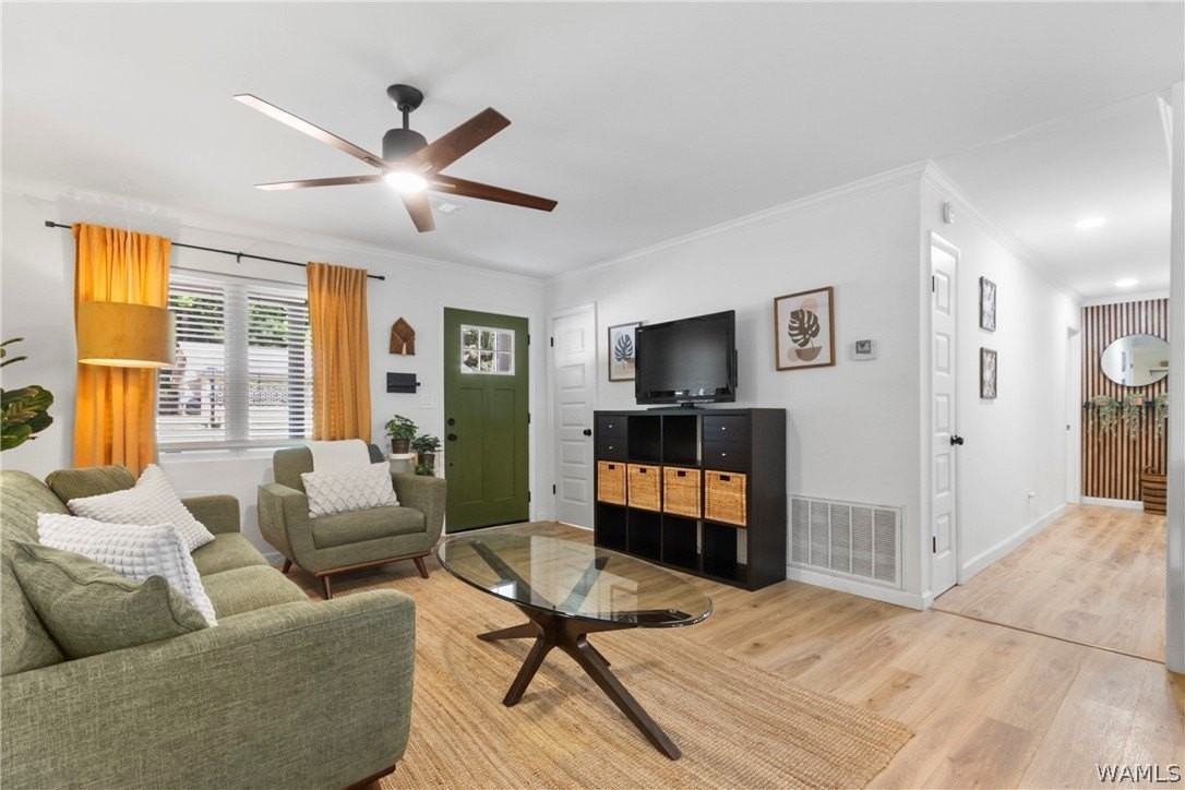 1929 24th Ave E - Photo 5 of 35