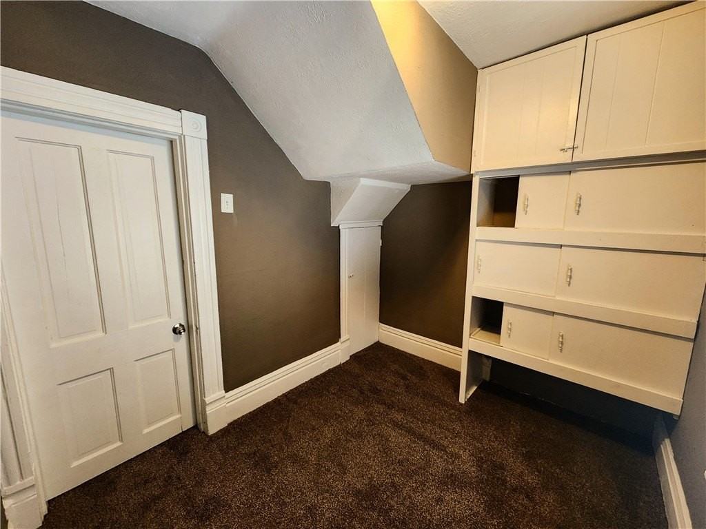 407 Alexander St - Photo 4 of 6