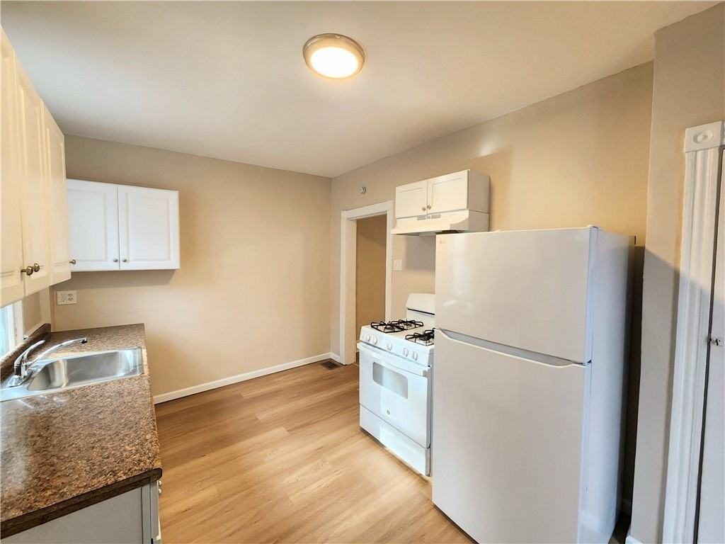 326 Cherry St - Photo 3 of 7