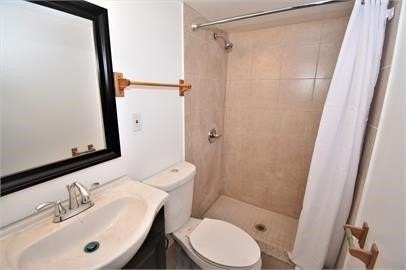 210 Chesterfield Rd - Photo 3 of 11