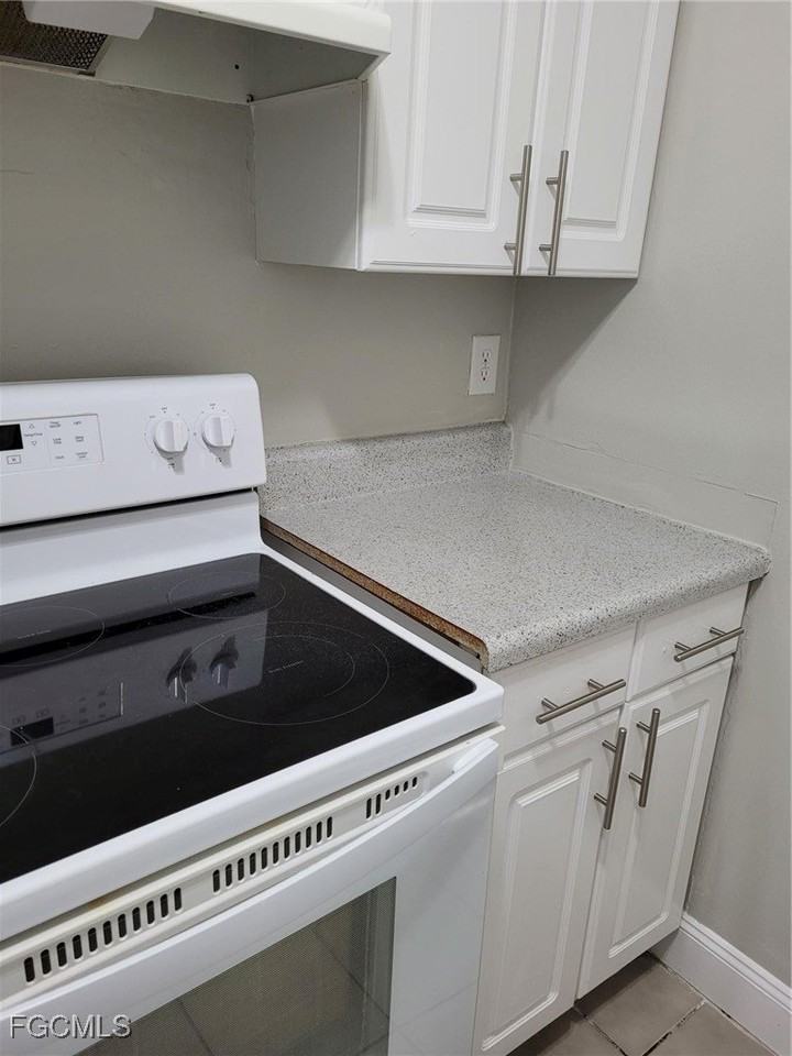 2241 Euclid Ave Apt 4 #4 - Photo 3 of 14