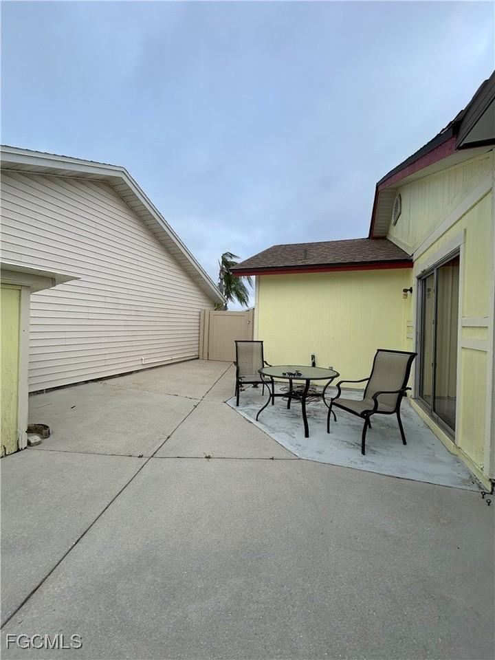 5560 Longleaf Dr - Photo 6 of 31