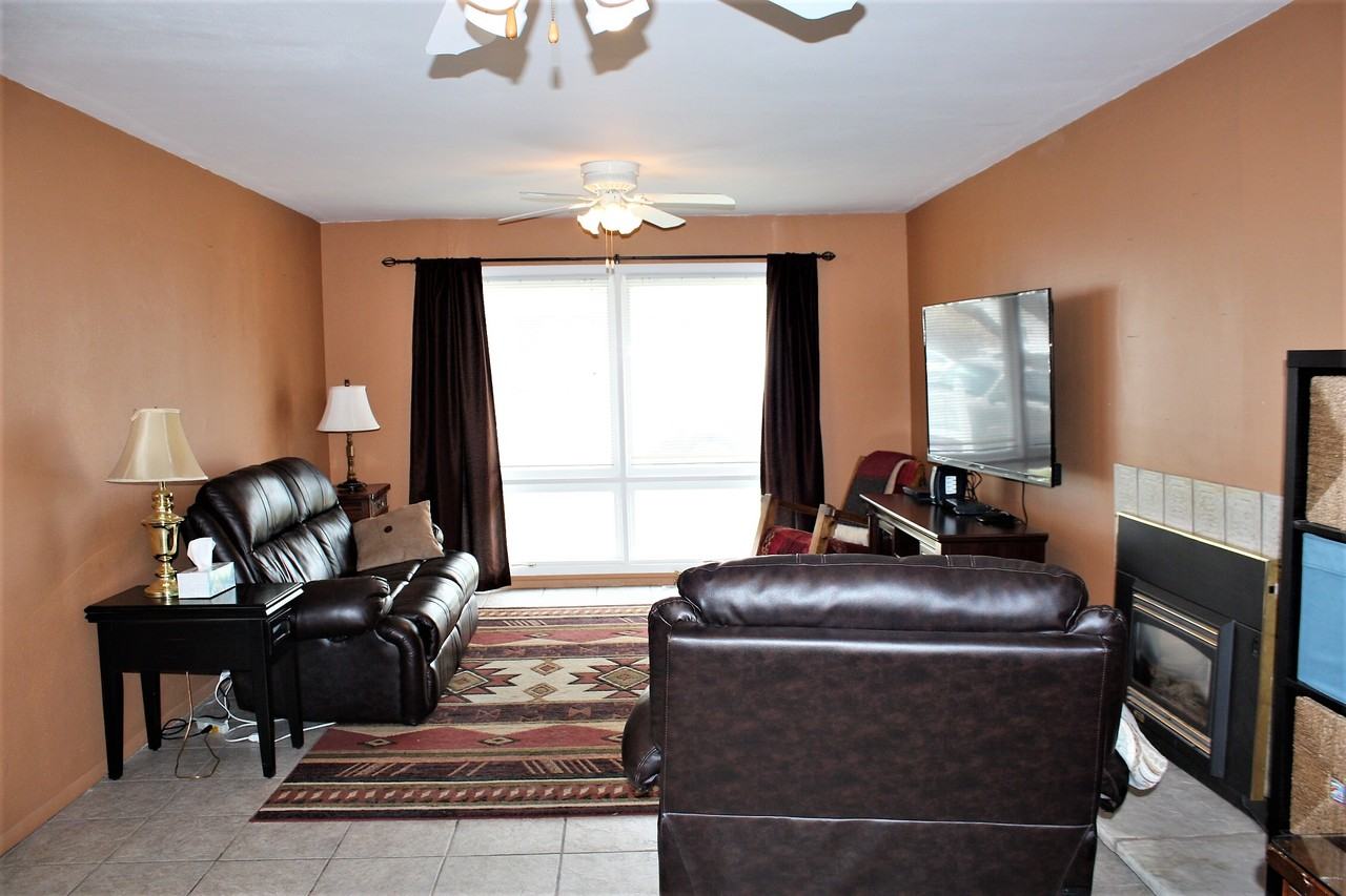 1625 S Elk St #1 - Photo 3 of 12