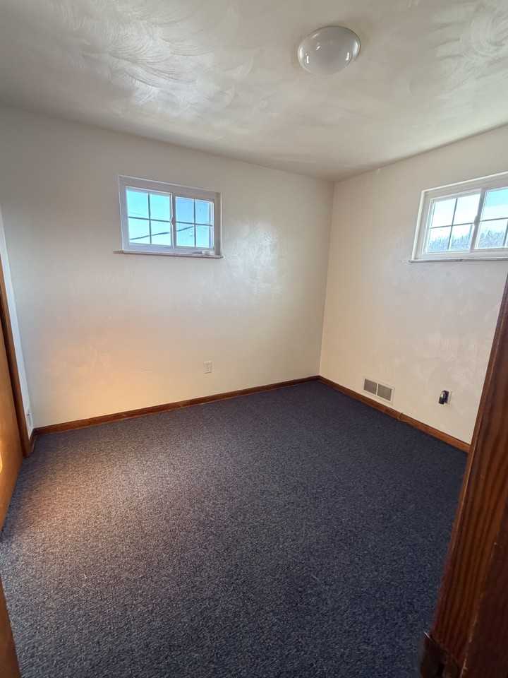 137 Greenwood Ave #1 - Photo 2 of 10