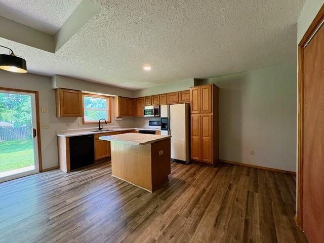 3955 W Eaglecrest St - Photo 3 of 13