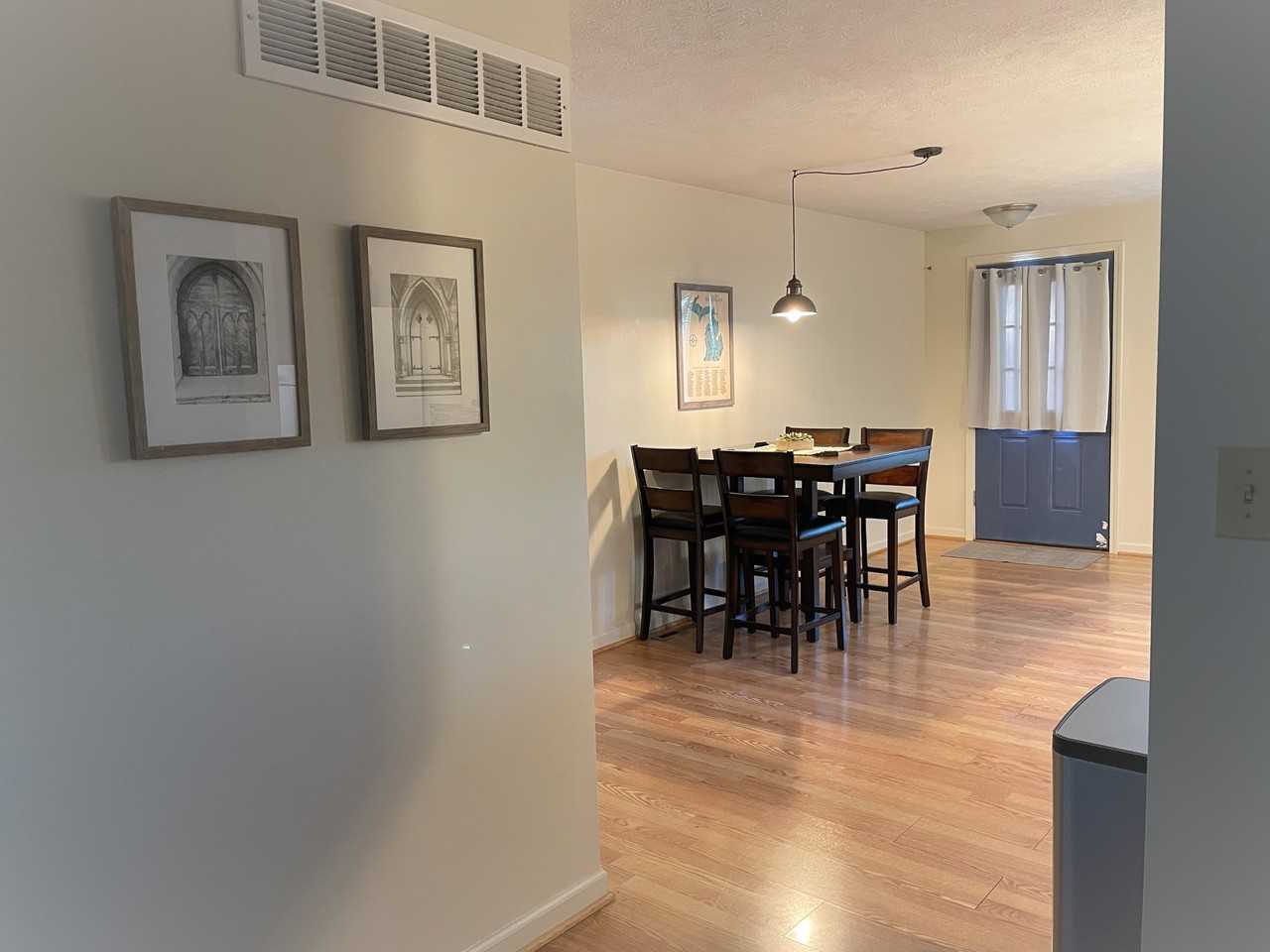 6138 Rutherford Ave - Photo 4 of 14