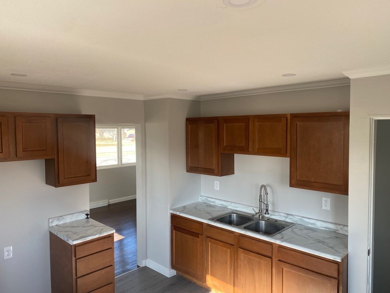 2309 Union Ave - Photo 2 of 12