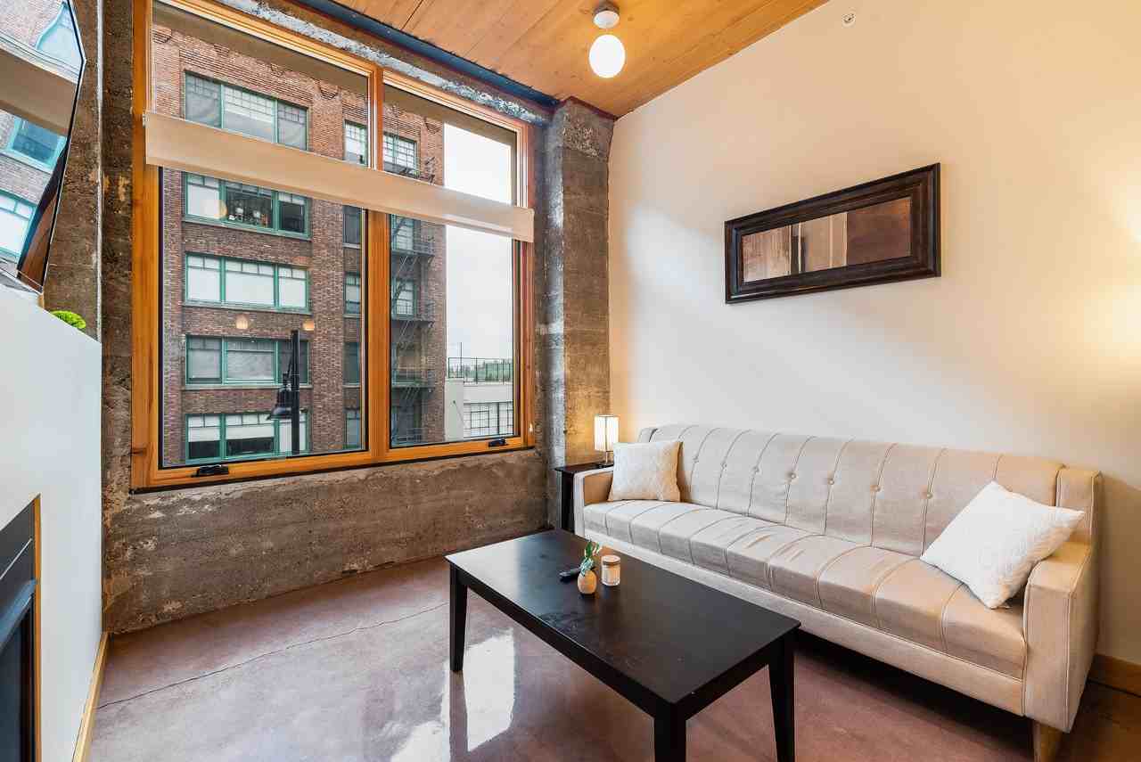 2120 Commerce St #208 - Photo 3 of 24