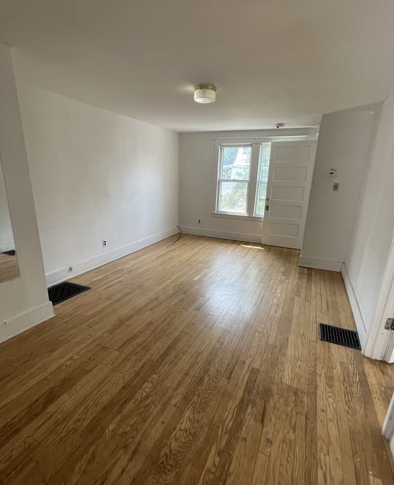 109 Schubert St #2 - Photo 6 of 12